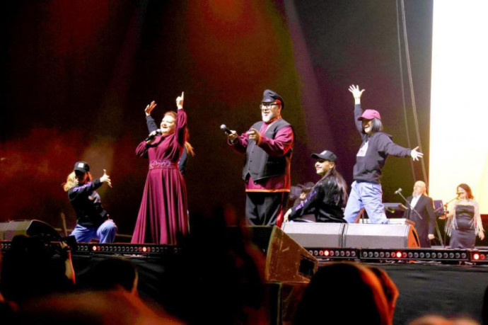 Знаменитый семейный дуэт получил заслуженную награду Шлягер года