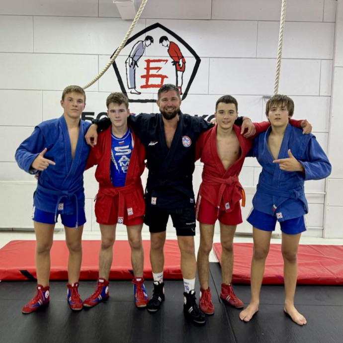 Самбо &mdash; не просто спорт, а важнейший элемент безопасности и воспитания в России по словам эксперта Максима Рудного