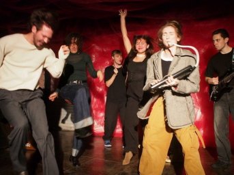 В рамках фестиваля "Труд. Любовь. Искусство" в Театре Труда пройдут мастер-классы и аукционы