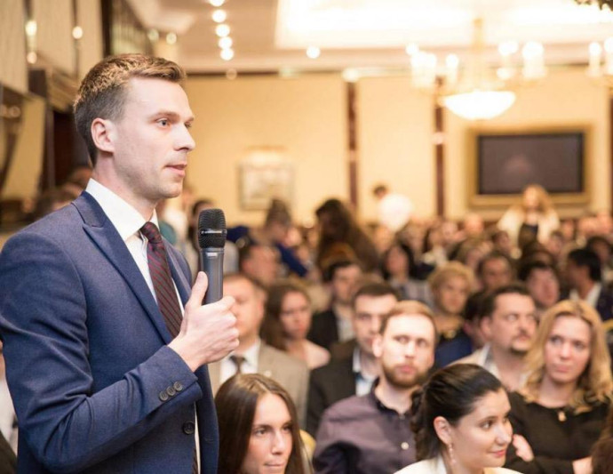 Павел Вербняк не тренирует а трансформирует через глубокие вопросы к самому себе