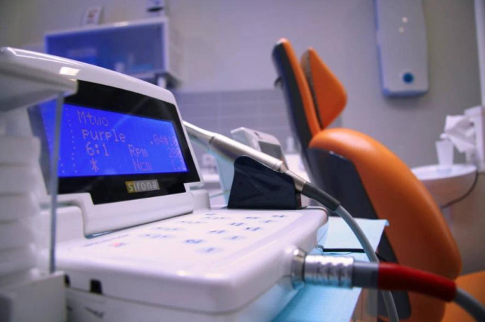 Администратор поможет с записью: удобный сервис в Центре современной стоматологии